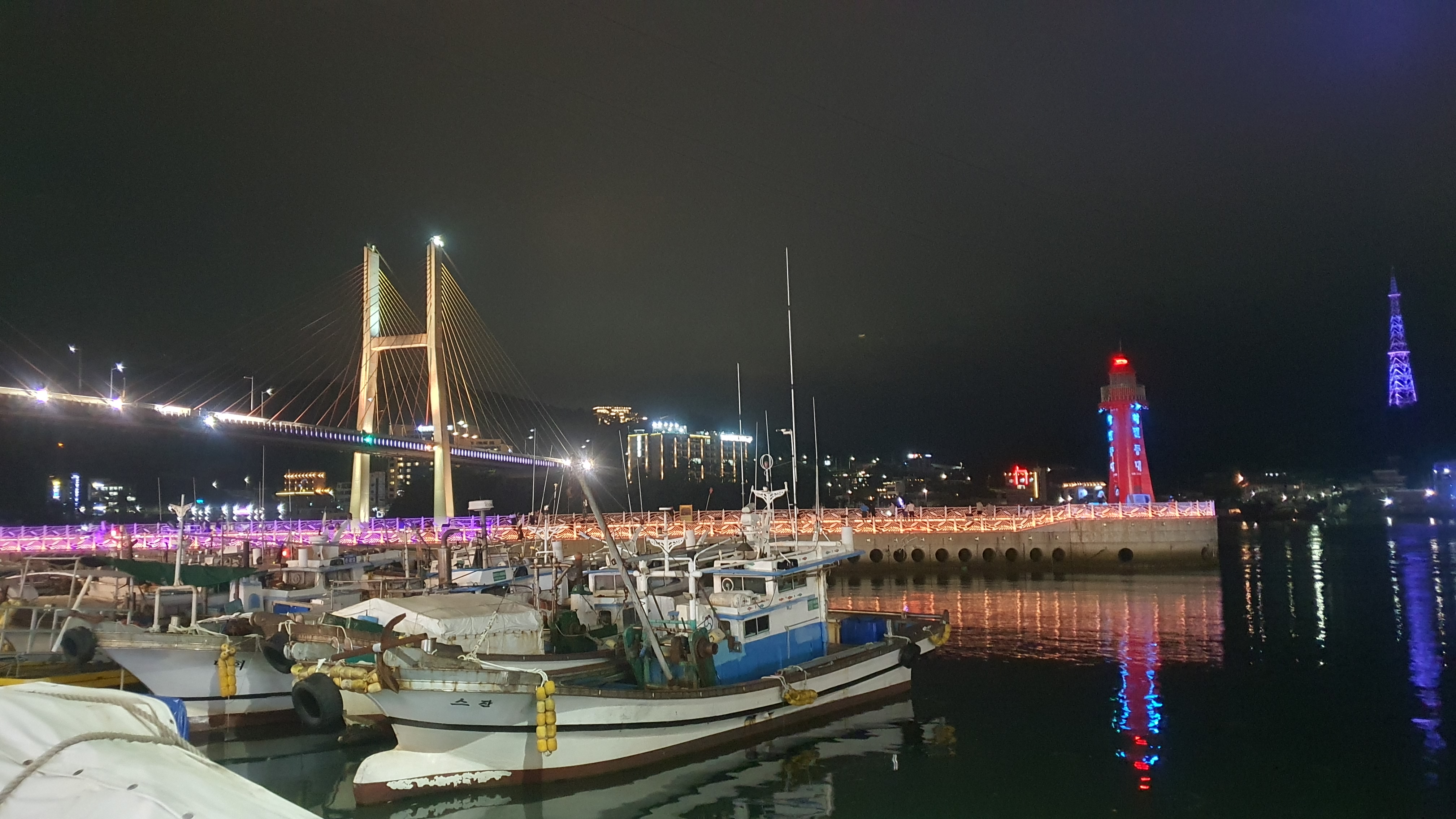 여수 낭만포차거리, 하멜등대, 거북선대교, 돌산대교