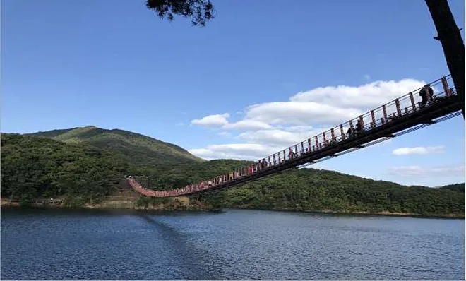 마장호수 출렁다리