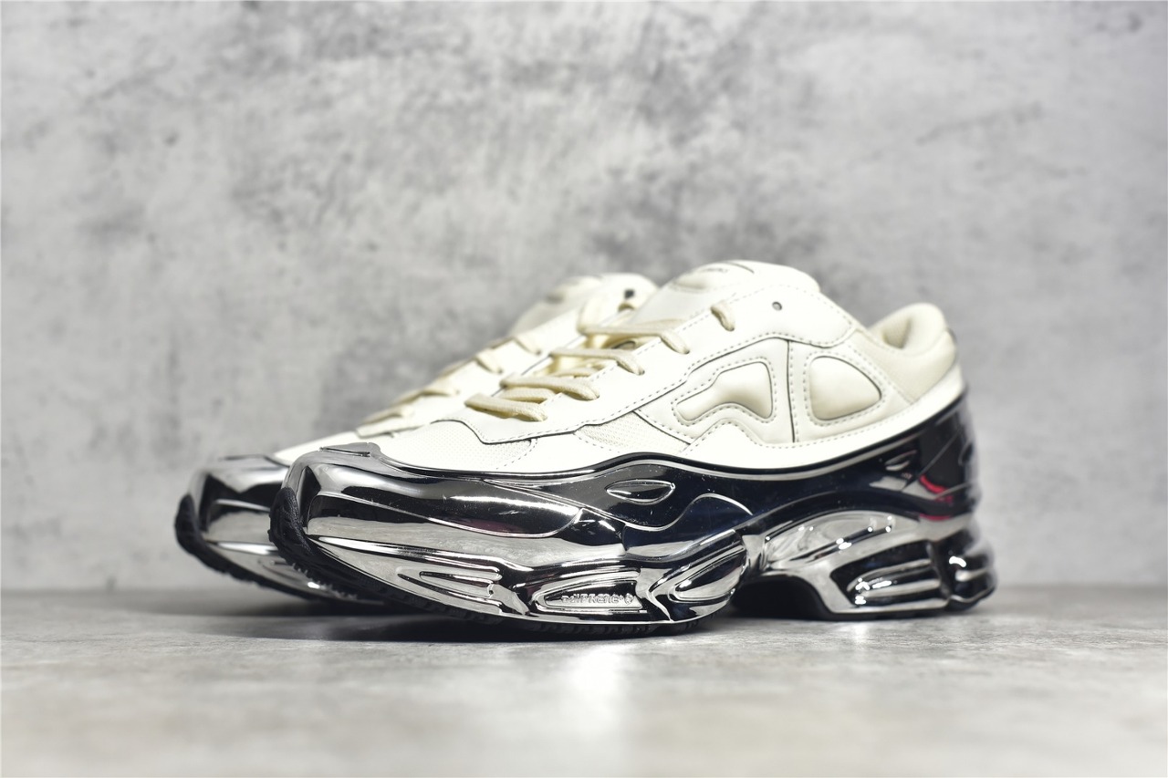 [ADIDAS x RAF SIMONS] SG 아디다스 X 라프시몬스 오즈 위고 스니커즈 화이트 EE7945
