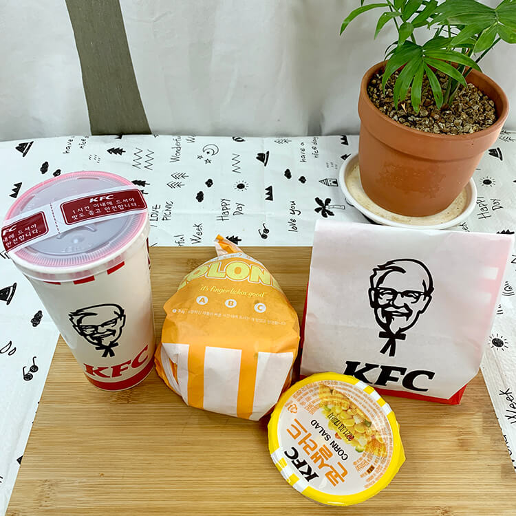 KFC-커넬고스트헌터-박스-구성품