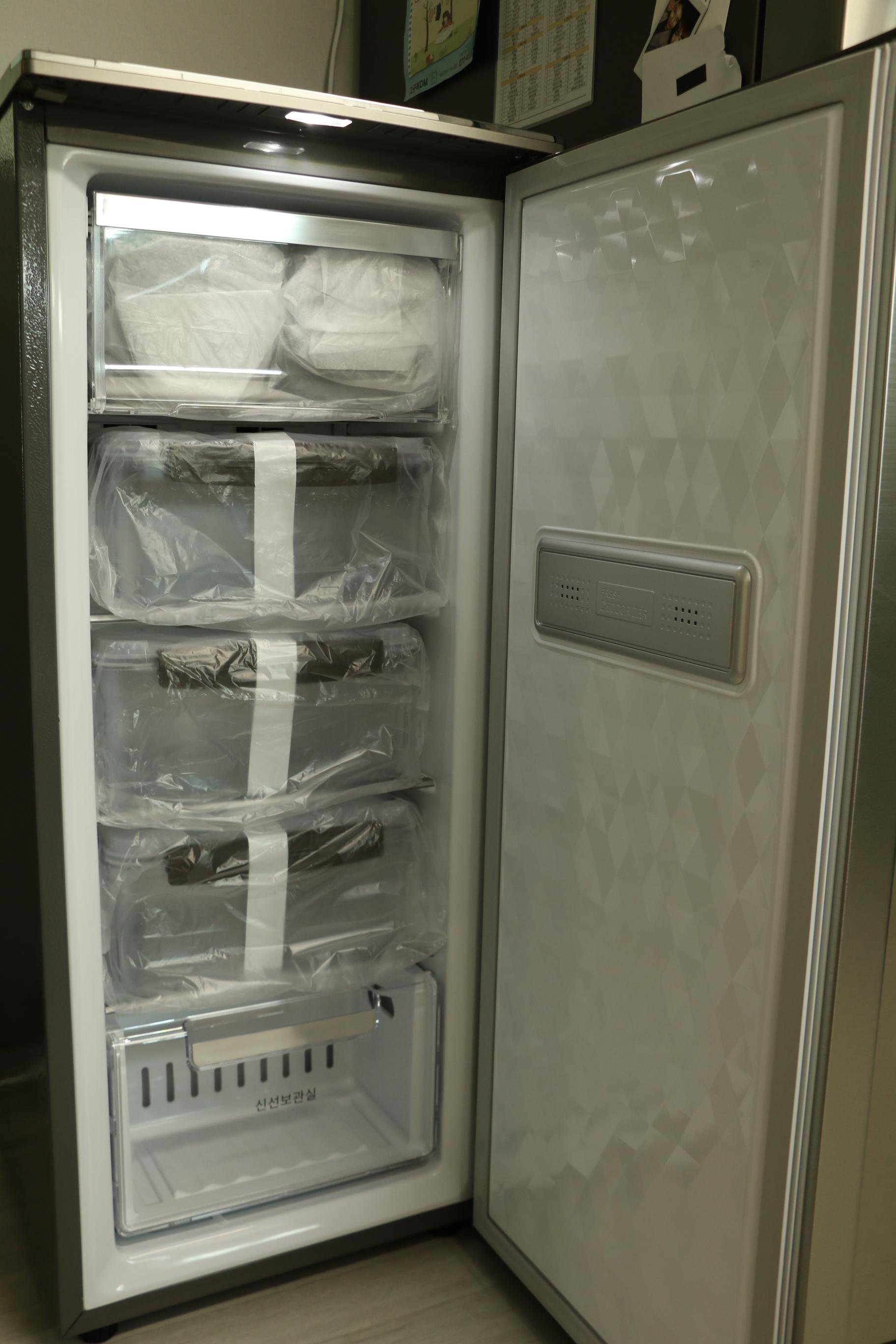 김치냉장고 사진