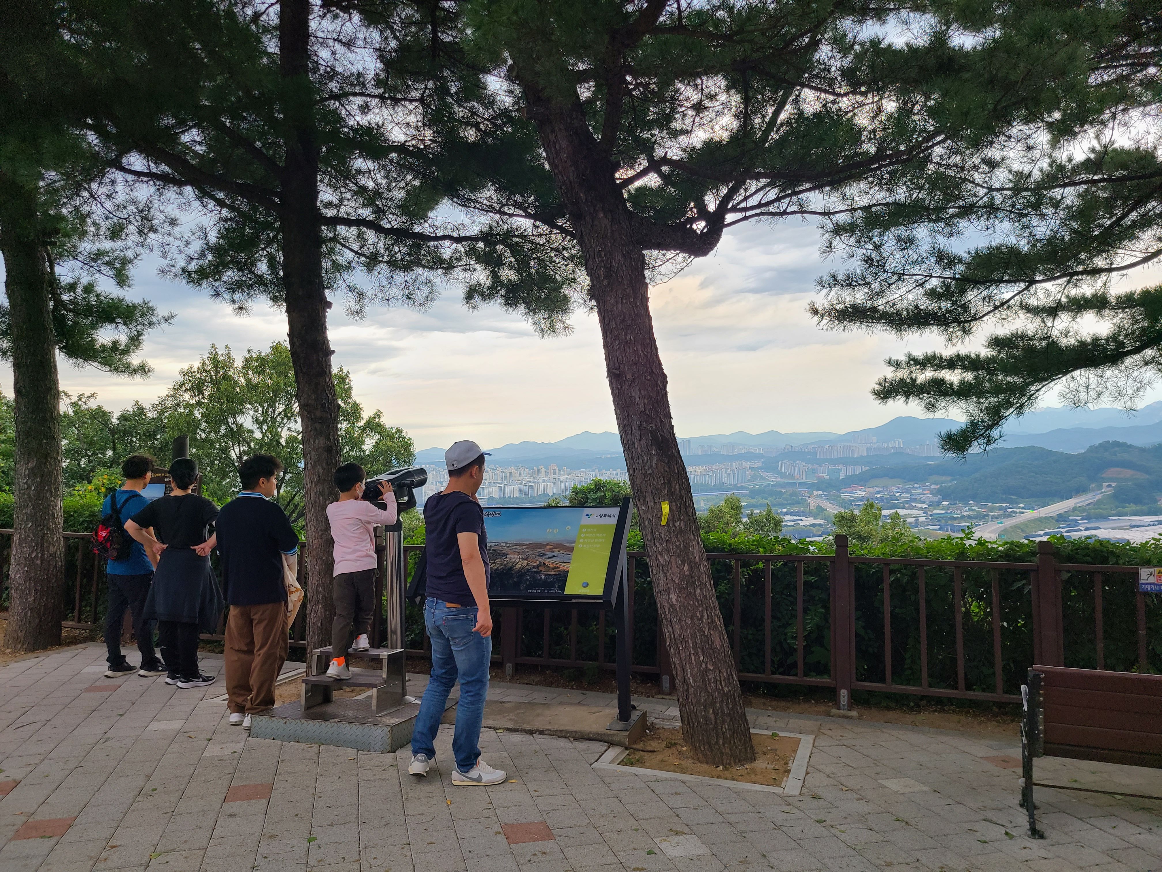 행주산성 한강뷰를 볼 수 있는 무료 망원경