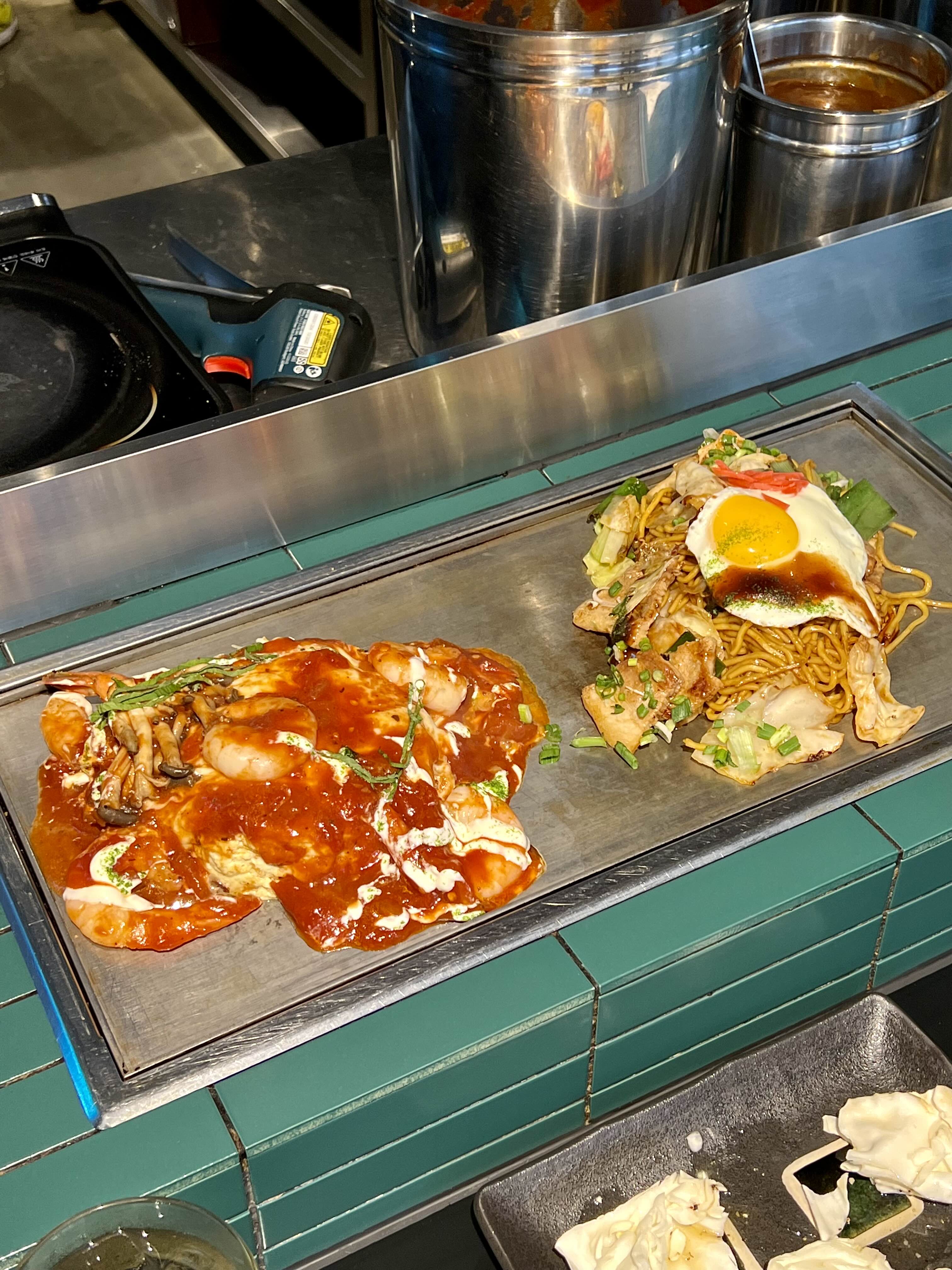 홍대 우와 연남점 ・ 오코노미야끼 야끼소바  홍대 존맛 테판야끼점 특이하고 맛도리 일식점 완전 추천...!