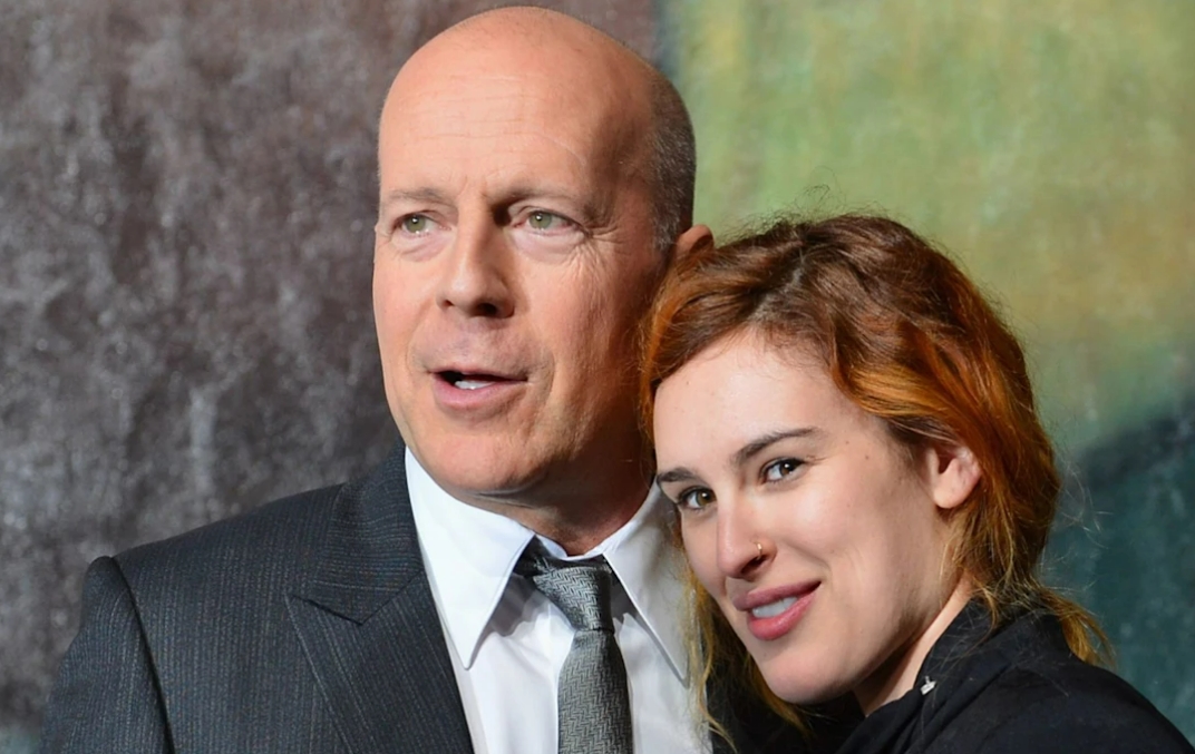 치매 아버지의 고통과 함께 하는 딸: 브루스 윌리스의 루머 윌리스 VIDEO: Bruce Willis&#39; daughter Rumer Willis makes heartbreaking confession about relationship with dad amid illness – fans react