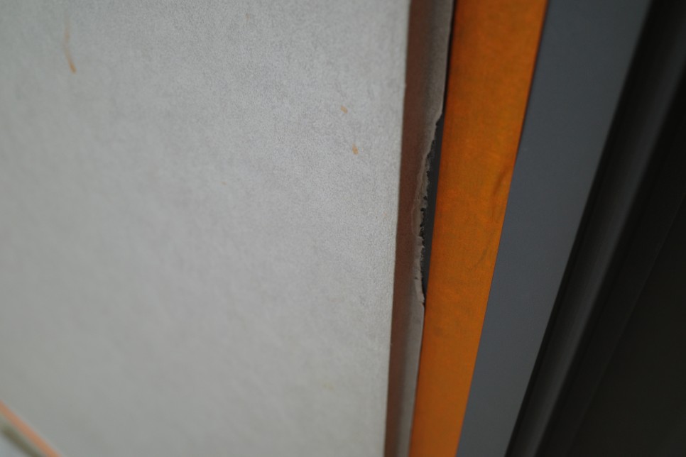 [댄 에드워드 무광 셀프 인테리어] 벽지 페인트 칠하기 12