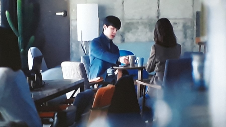 침입자(2019) 미스터리 공포 스릴러 한국영화 102분 감독 송원평 출연 송지효 김무열 예수정 최상훈 서희정 13