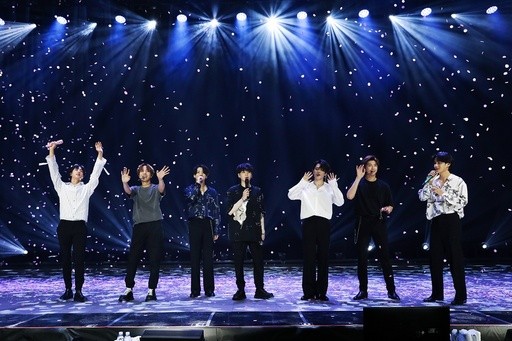  107개 지역x75만 아미와 함께 방탄소년단 '방방콘'으로 쓴 신 역사