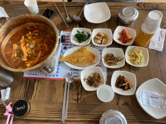 시금치된장국 멸치회무침 도다리쑥국 가자미매운탕