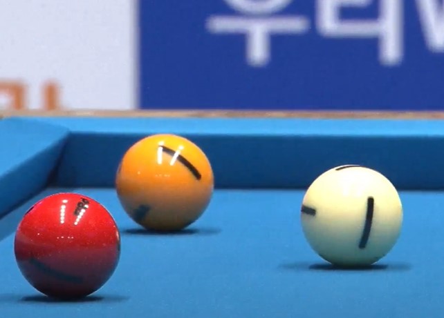 BILLIARDS-BALLS