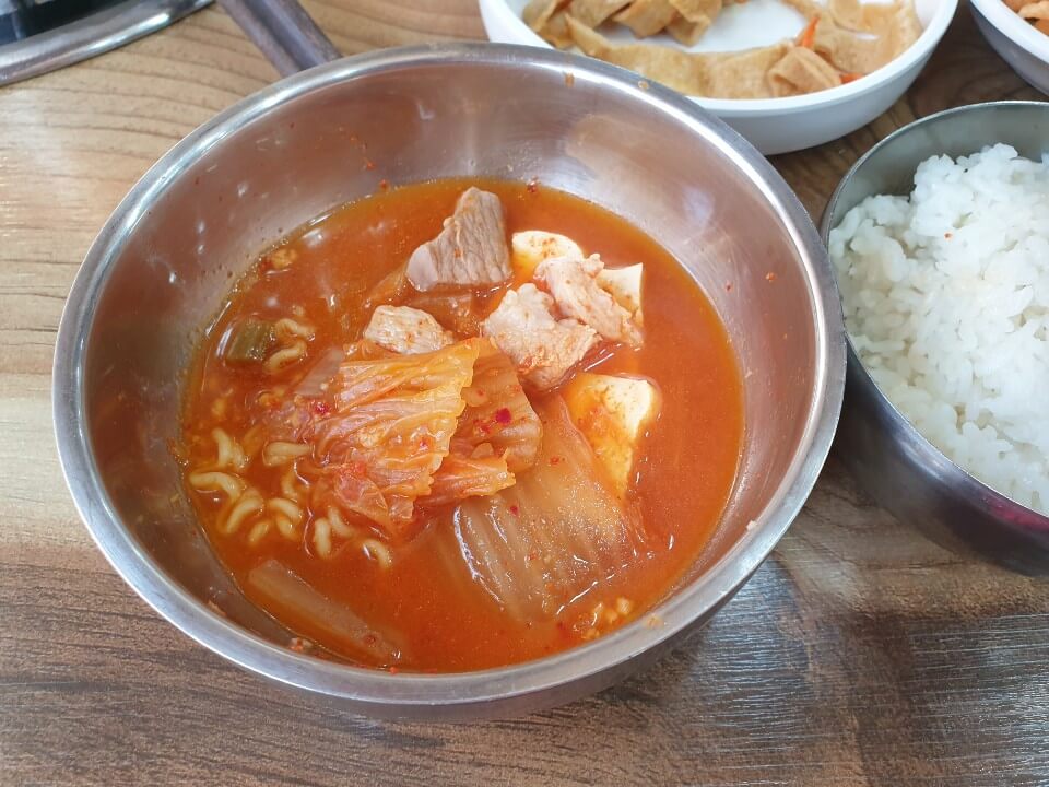 공덕역-마포나룻가-김치찌개