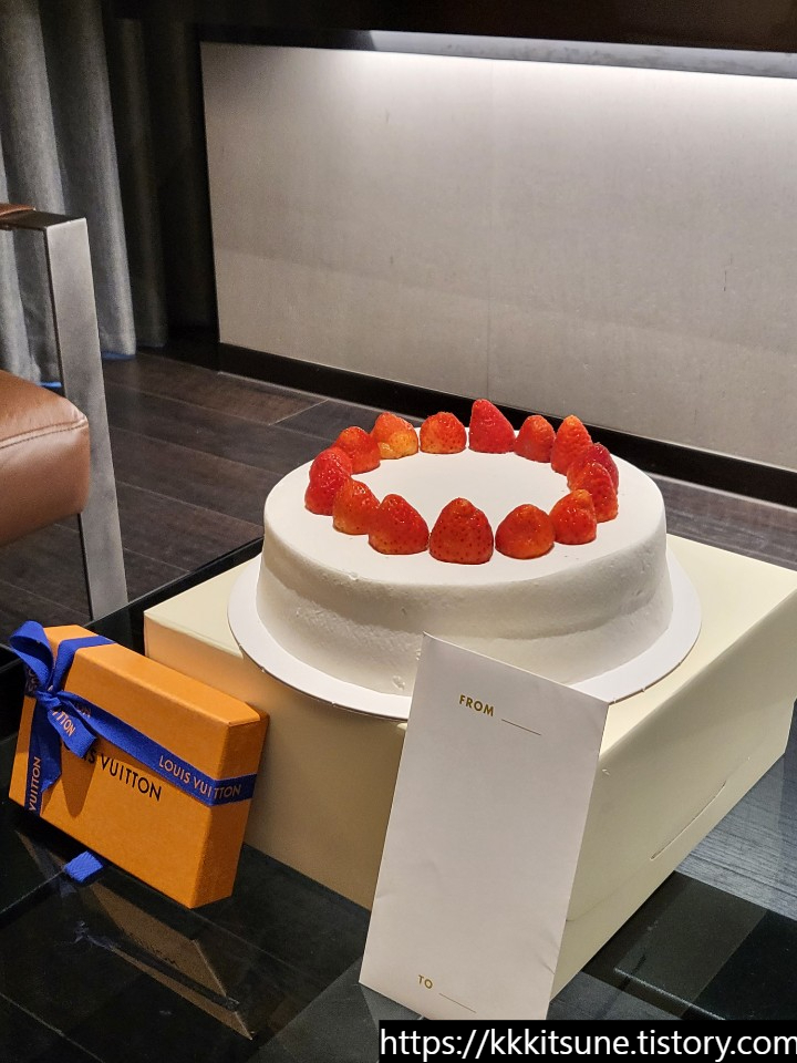 가로수길 포포인츠 바이 쉐라톤 서울 강남 호캉스 압구정 한스케이크