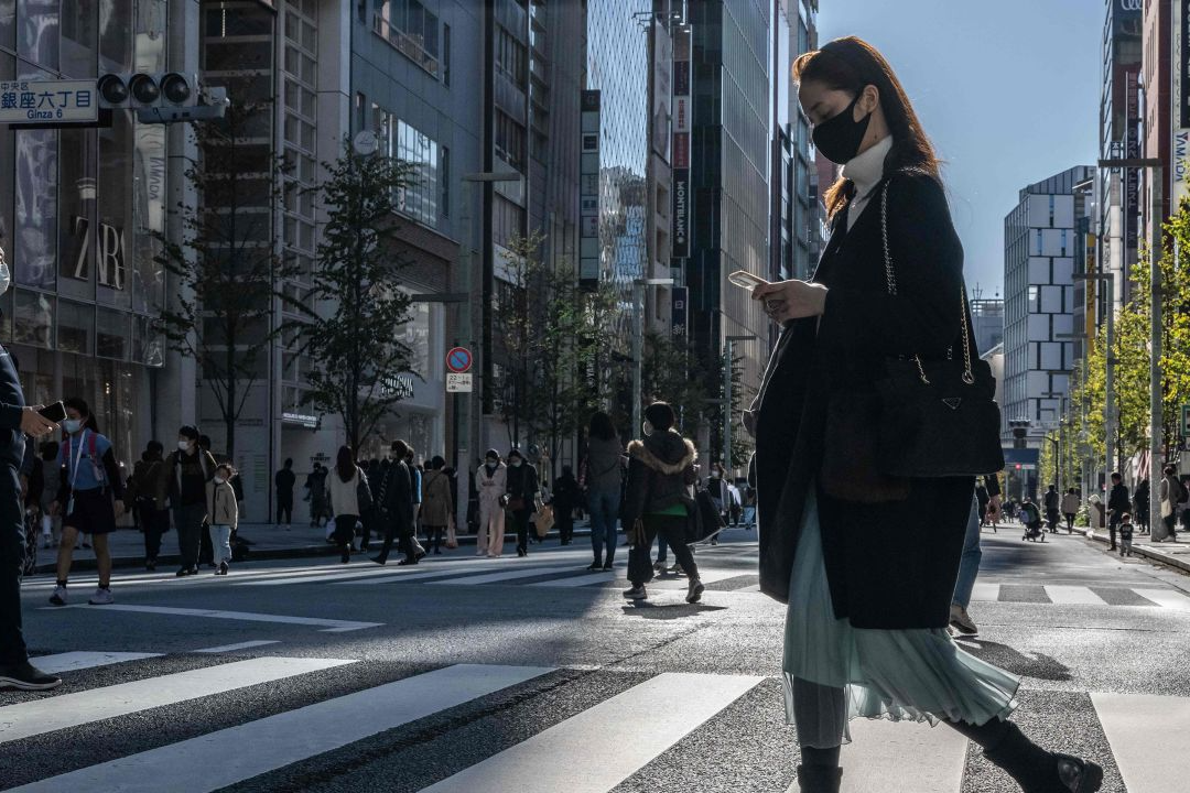  [CNN] 일본의 노동자들, 30년 동안 임금 인상 받지 못해...