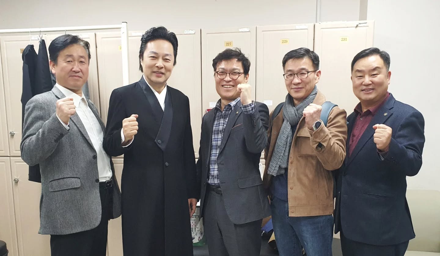 다시봄날 이미지
