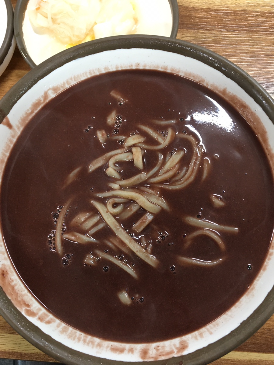 옛날팥칼국수 이미지