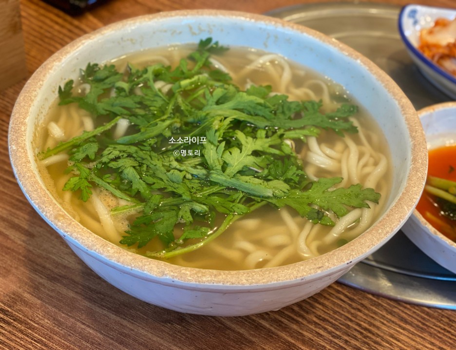  둔산동 묵은정칼국수 : 물총칼국수, 얼큰두부두루치기