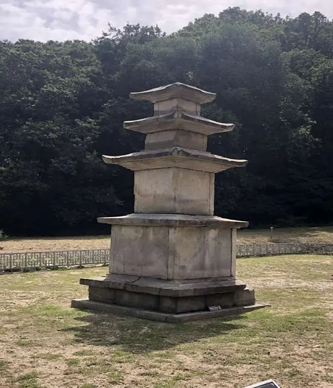 하남동사지삼층석탑