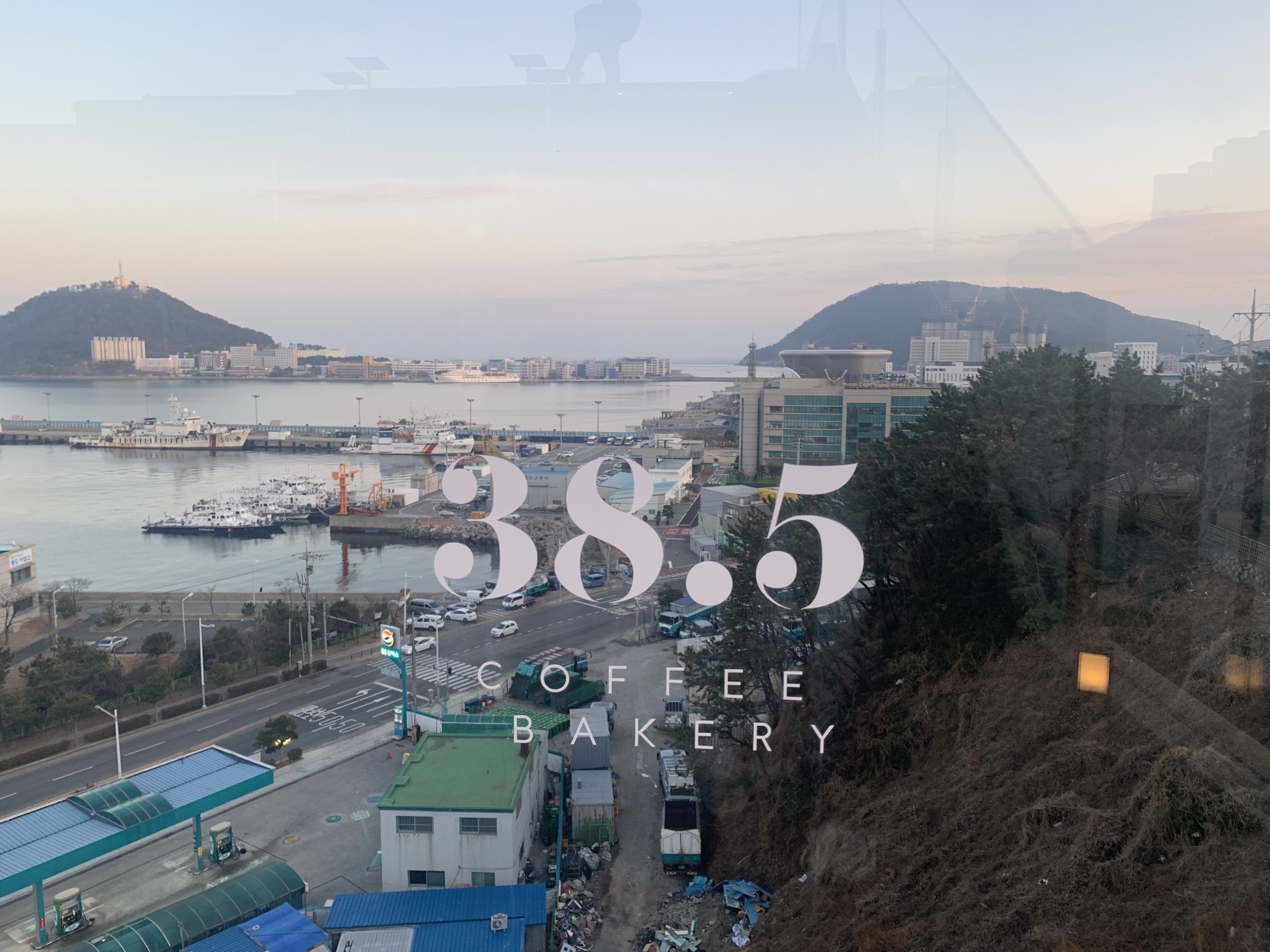  부산 영도 루프탑/베이커리 카페 38.5 솔직후기!