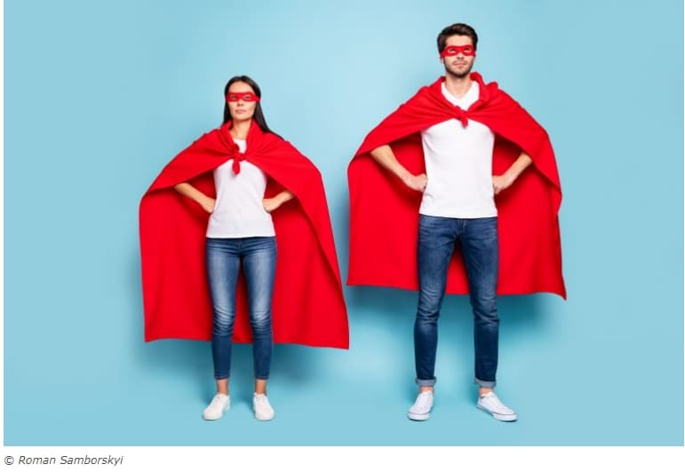  슈퍼맨 포즈를 하면 어떤 심리적 이득이 있을까 Is there any psychological benefit to the superman pose?