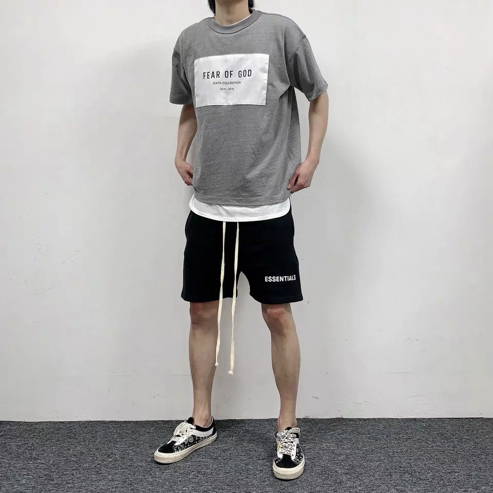  [FEAR OF GOD] 피어오브갓 6TH 로고 반팔 티셔츠 (2 COLOR)