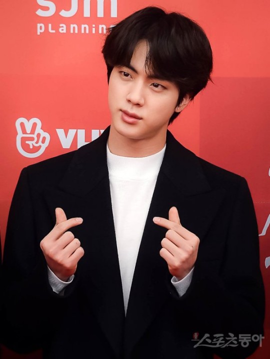  방탄소년단 진, 아이돌차트 6월 기부스타 선정