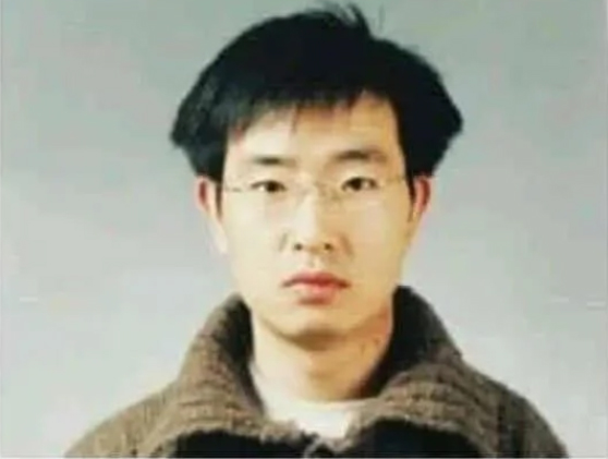  이학만, 경찰을 두명이나 살해하고 도주했던 범죄자