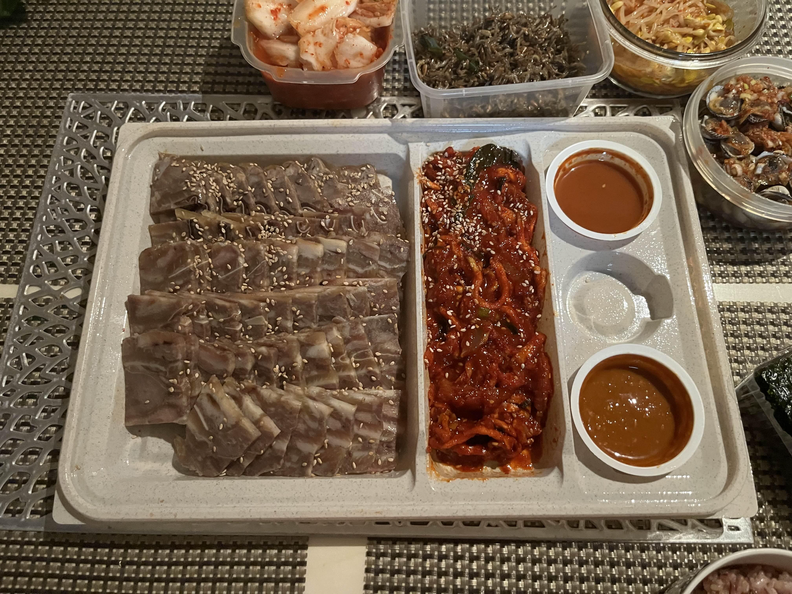  이마트 트레이더스 편육 후기! 가성비 좋네~
