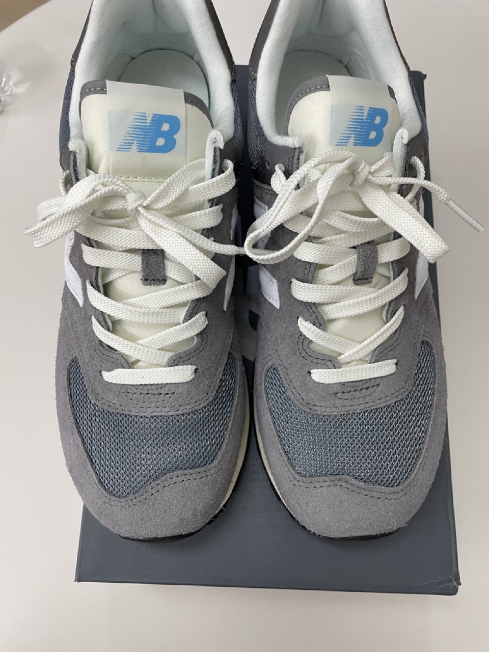 574-grey-외관