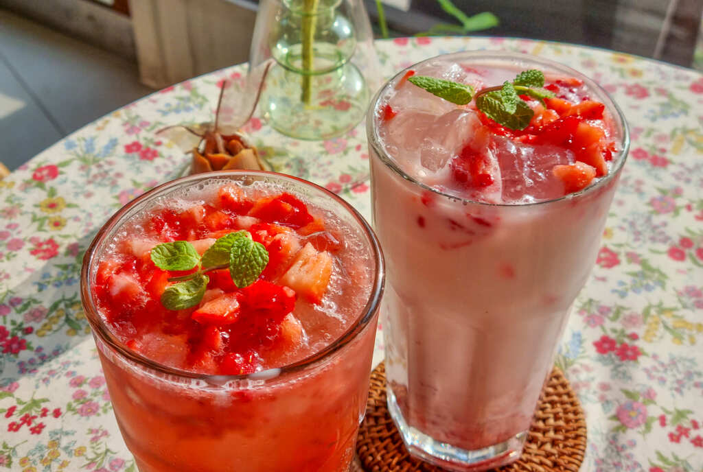 카페 타오름달 딸기 라떼와 딸기 에이드