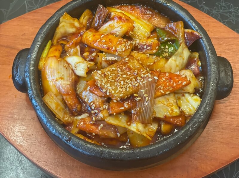 일산 대화 킨텍스 맛집 빼꼼보리밥-오징어 볶음