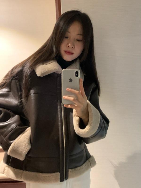 오브제 비커 무스탕
