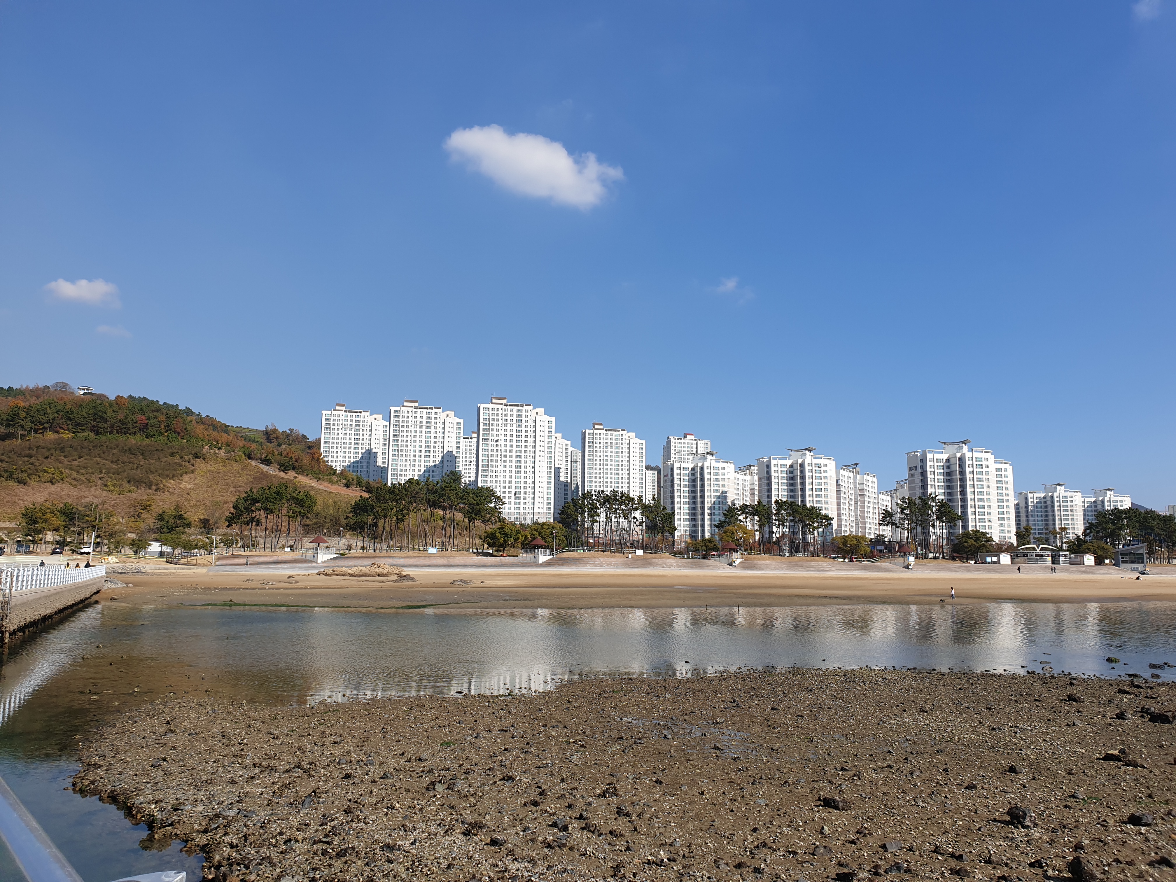 여수 예술의 섬 장도 : 웅천친수공원