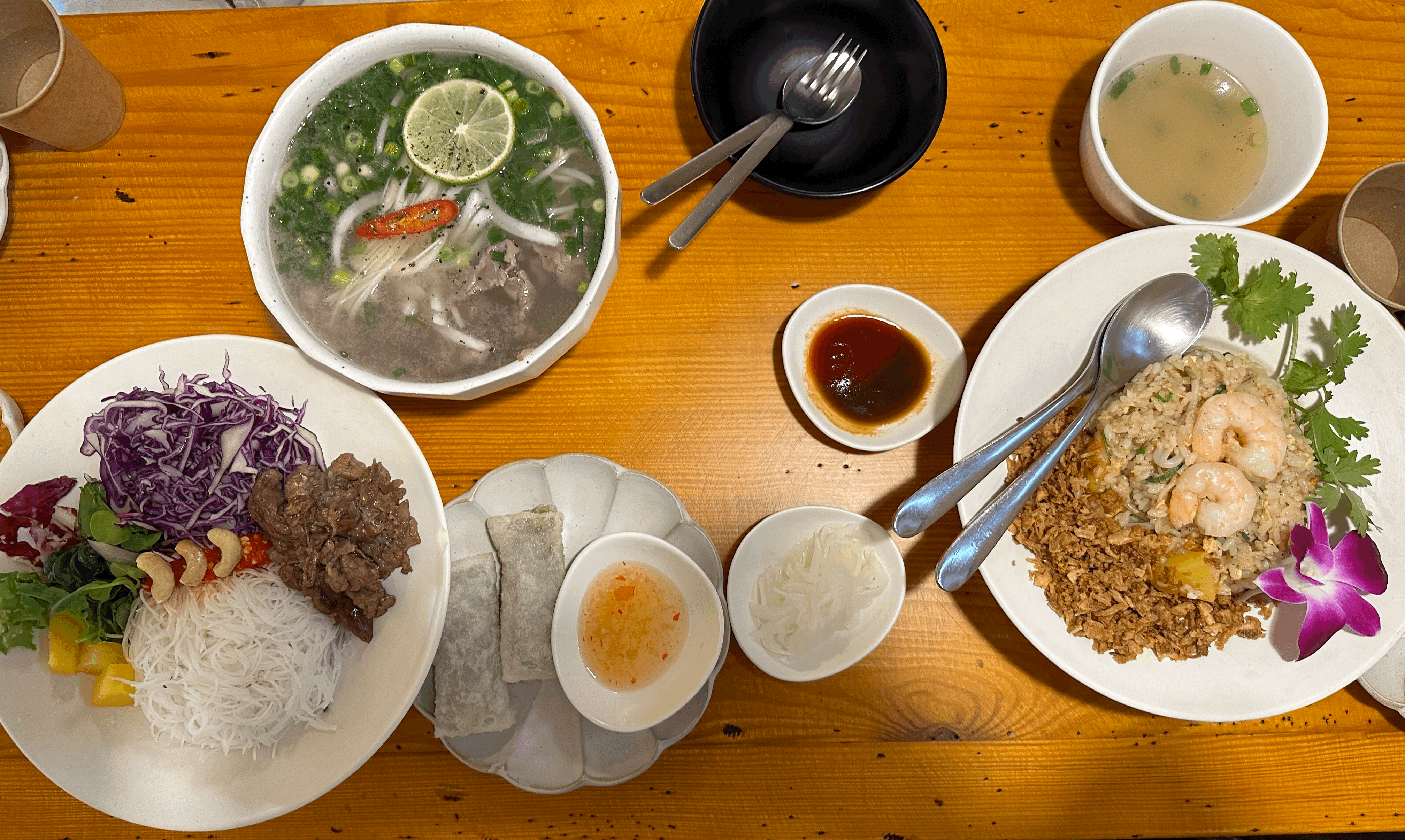 부산대-포맨티코-쌀국수-비빔국수-파인애플볶음밥