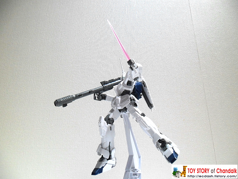 [반다이] BANDAI – HGUC / RX-0 UNICORN GUNDAM [UNICORN MODE] FULL PSYCHO-FRAME PROTOTYPE MOBILE SUIT / 유니콘 건담 [유니콘 모드]