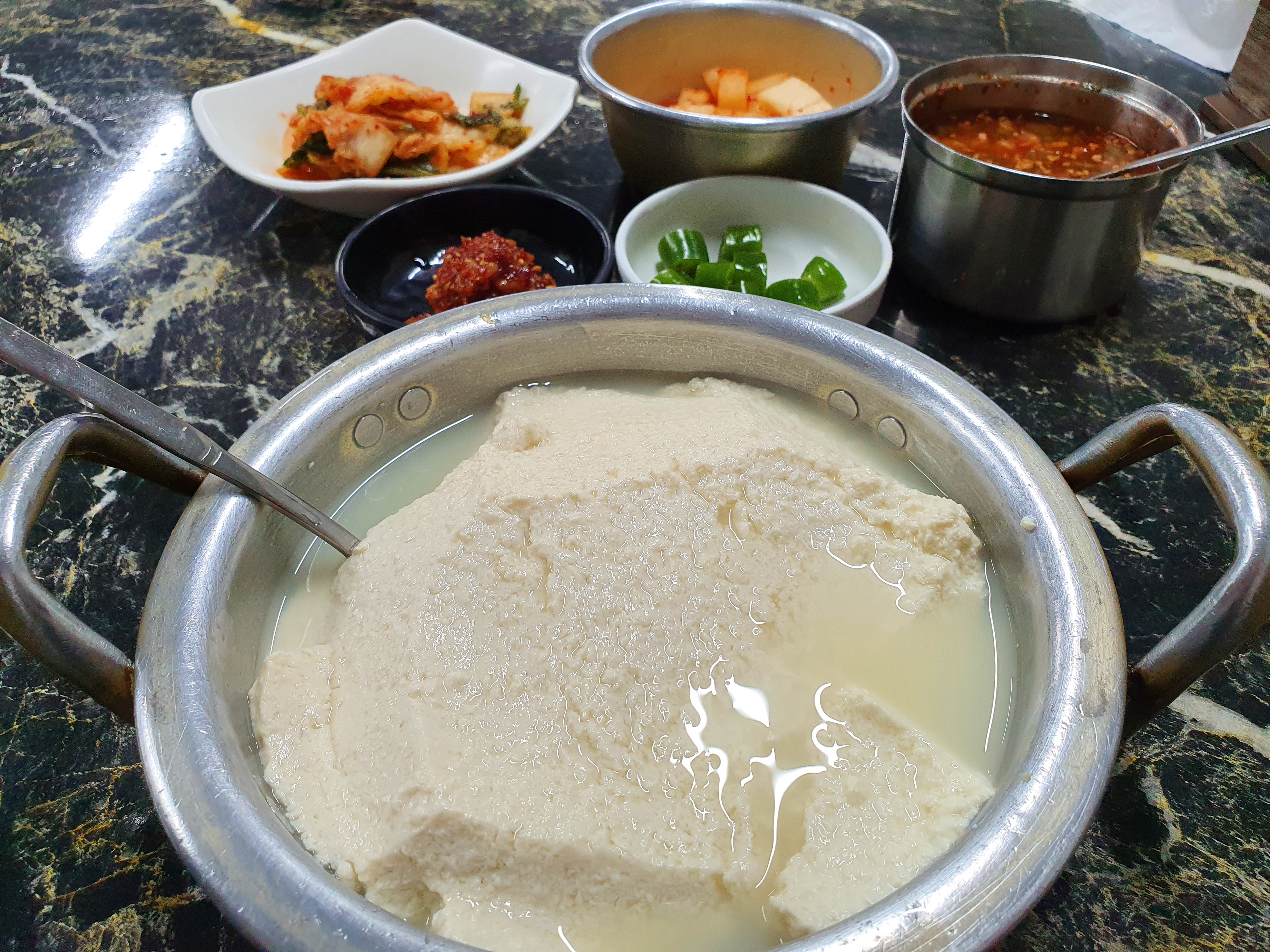  아차산을 가면 꼭 먹어봐야 할 아차산맛집 할아버지 손두부