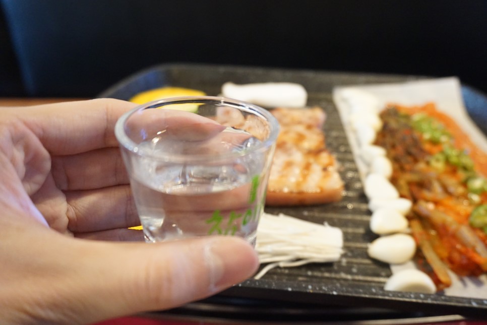 합정 고깃집 미삼 삽겹살 합정역 맛집 영업시간 테이블