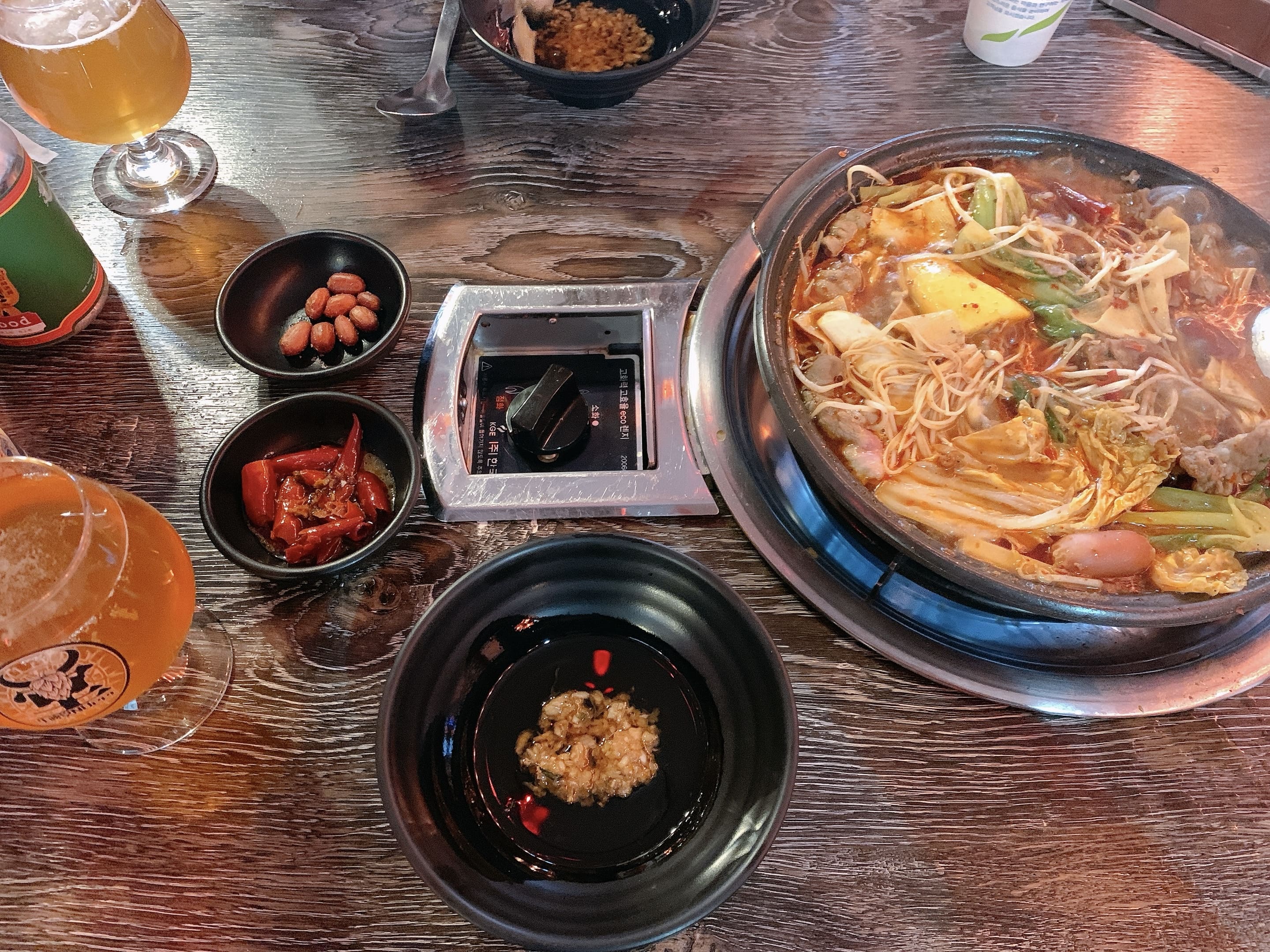 라라관 마라훠궈전골 한 상차림