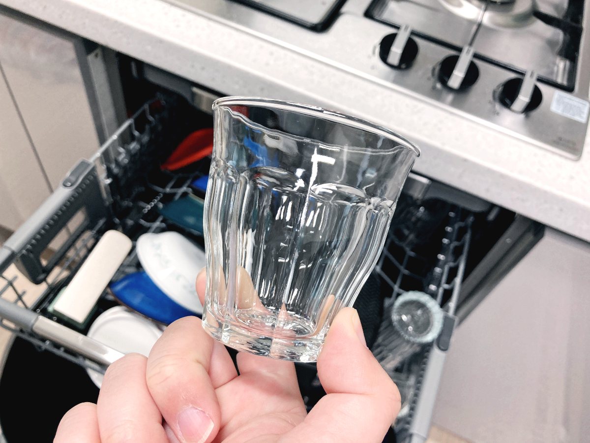 LG 식기세척기 (LG DIOS DFB22) 깨끗하게 설거지 된 유리컵