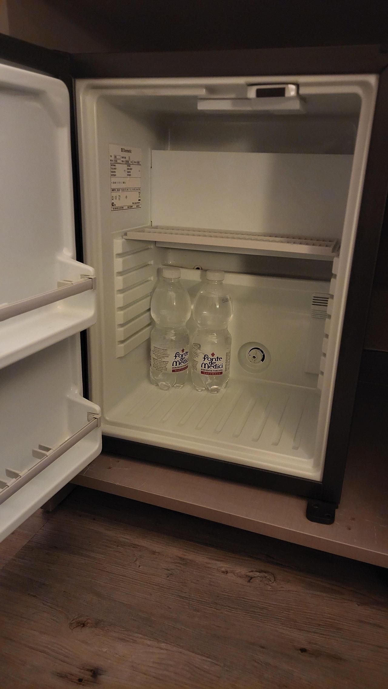 Ardeatina Park Hotel 냉장고 물유료