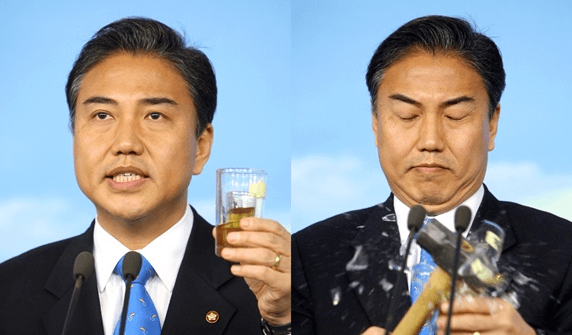 박진 장관 폭탄주 퍼포먼스