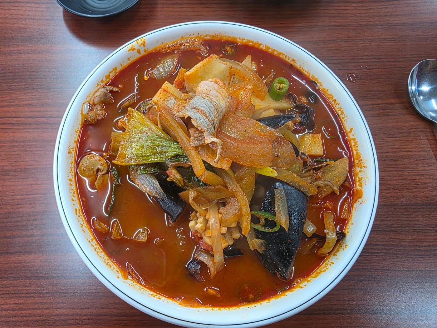 고기 고추짬뽕 고추고기짬뽕 정면샷