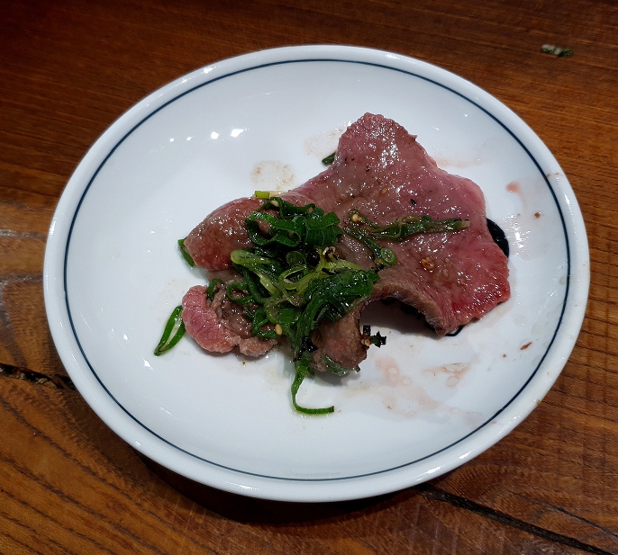 오사카 도톤보리 야키니쿠 마루(焼肉マル 心斎橋本店) 파소금 양념 우설 Salt &amp; Leek beef tongue 葱花鹽味舌肉