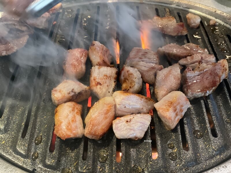 꿉당 고기 메뉴 - 직화로 굽는 가브리살 & 항정살