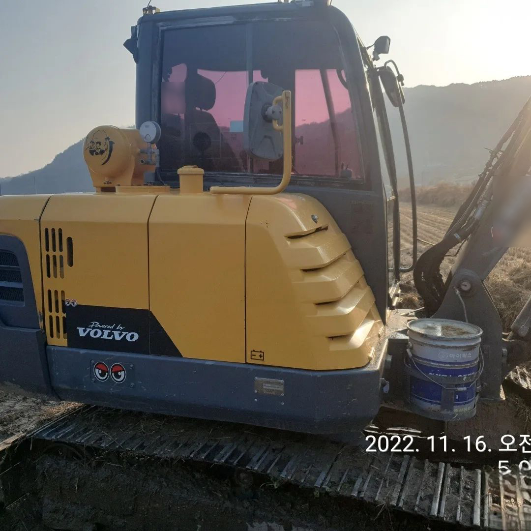  볼보 EC55LC 2012년식 2400만원 판매합니다.