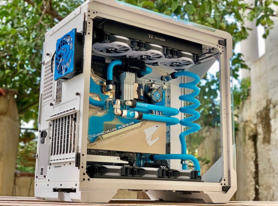 수냉쿨러라고 하면 부르는게 돈인 커스텀 수냉쿨러를 떠올리는데