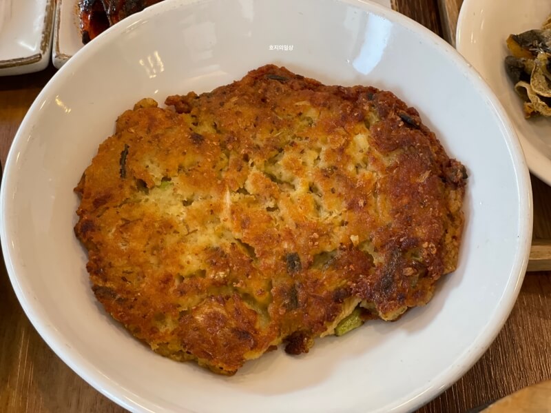 동탄 맛집 봄설 - 2인 세트 봄설밥상 기본찬 녹두전