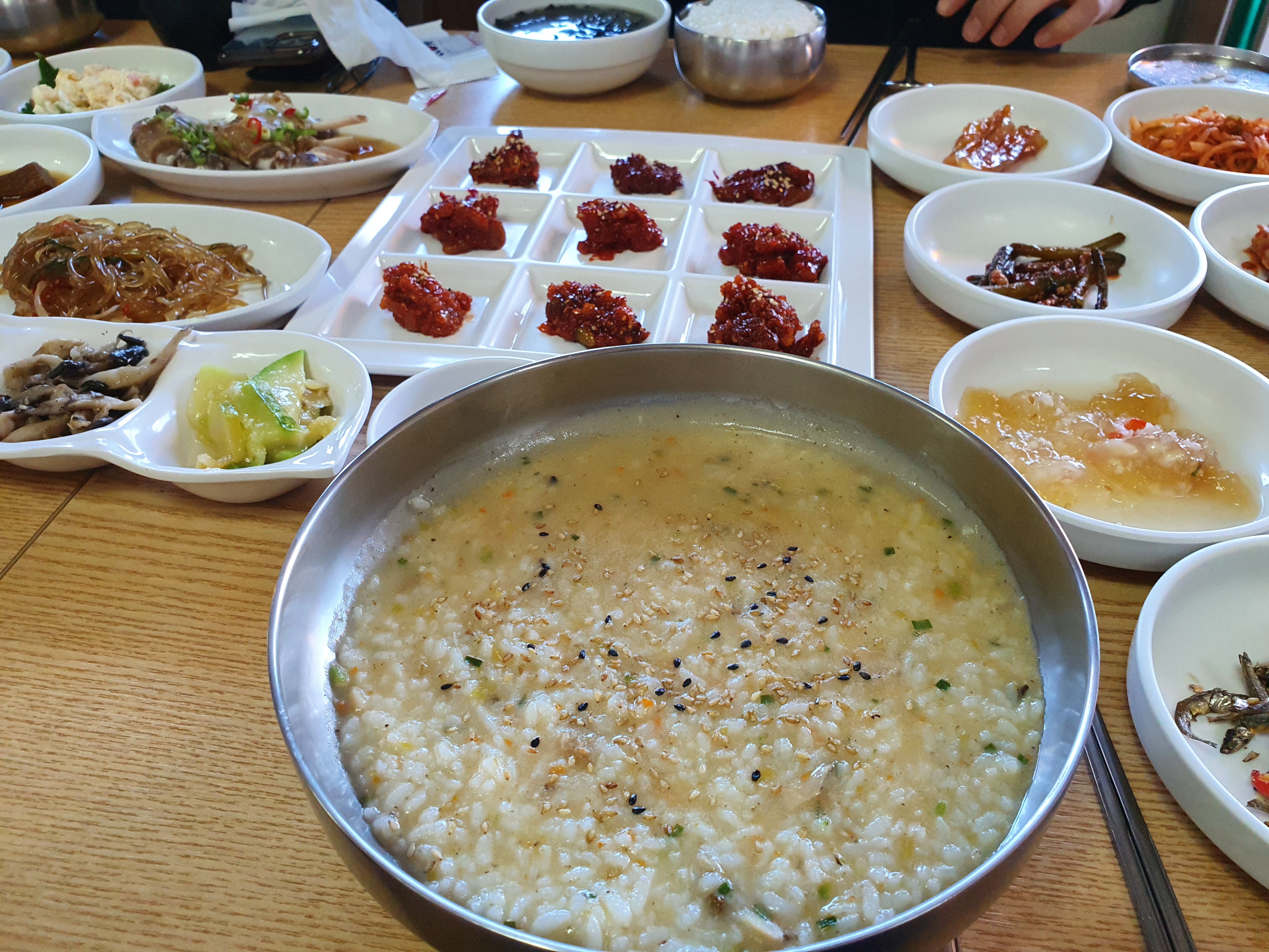  모항갯벌 캠핑 후 부안맛집 곰소포구식당젓갈 백합죽과 젓갈백반