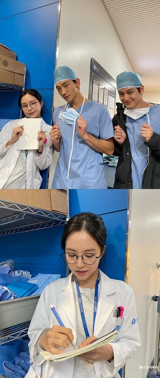 작품 활동 선택적 소통 팬덤 분노 YG 공식 스케줄 차기작 배우 활동 집중 윤보미 Apink 10주년 스페셜 앨범 자켓 MV 불참 태도 논란 손나은 프로필 최근 영상