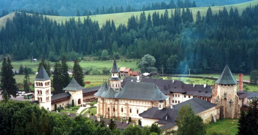 루마니아 푸트나 수도원