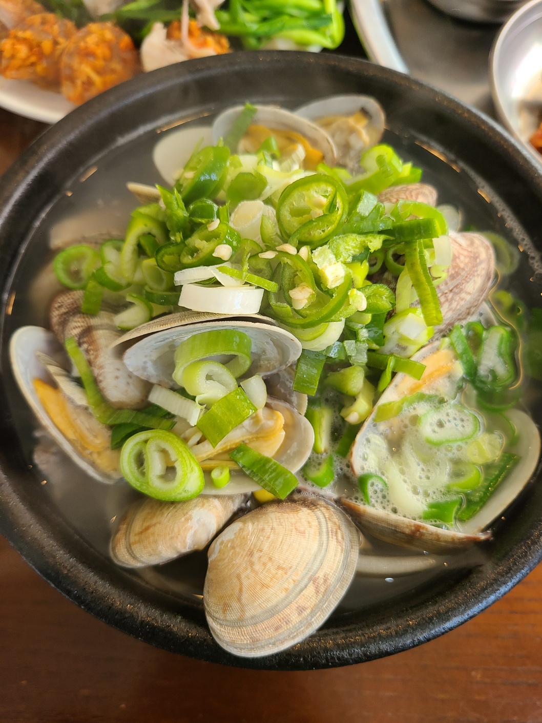  [여수 맛집 후기] 바다를 닮은 국물, 광장국밥의 바지락 돼지국밥