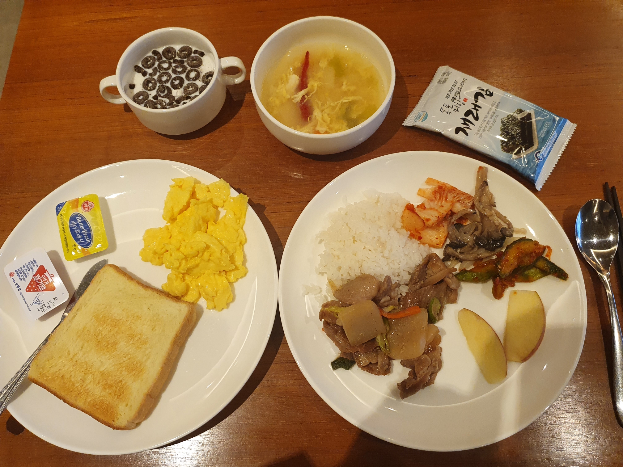 디 엠프레스 호텔 1층 조식